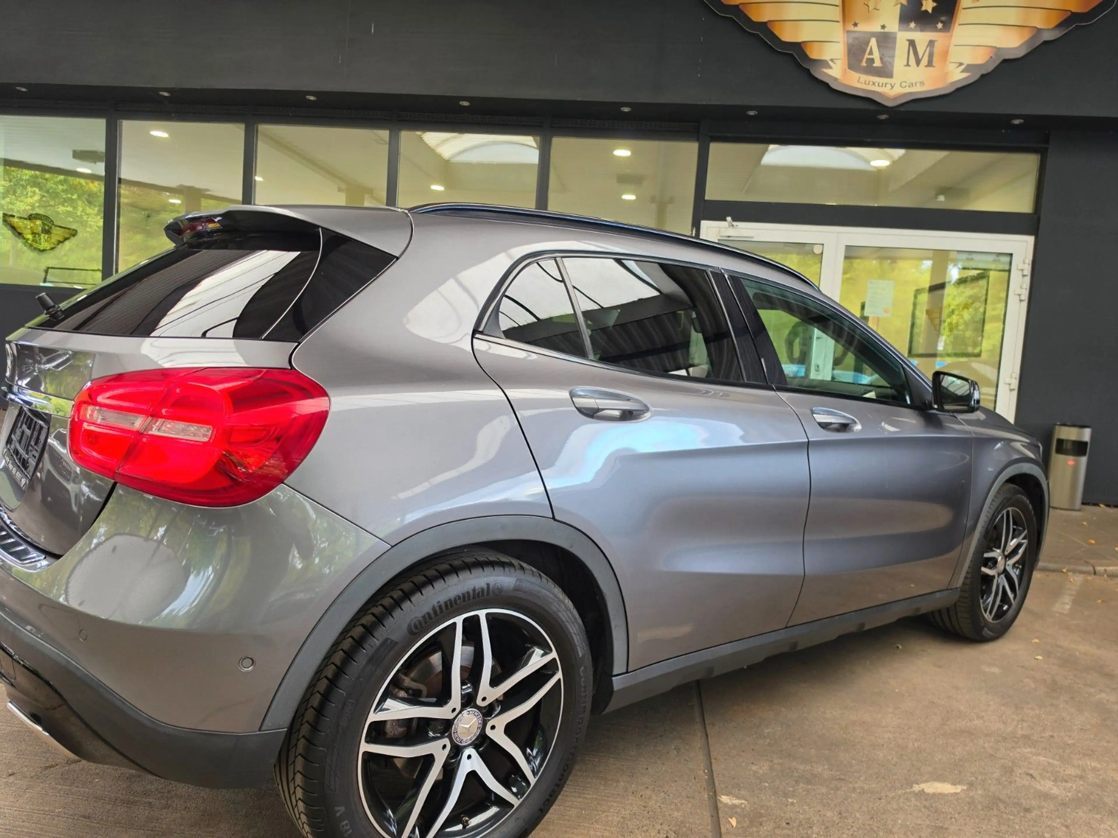 Mercedes-Benz GLA 180 Urban Night/Metallic/Navi/PARK/LM-18" — photo 13