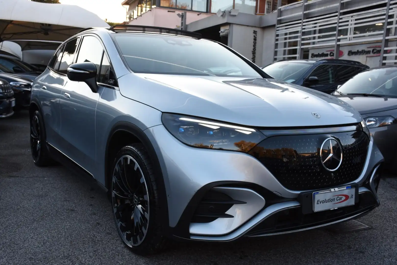 Mercedes-Benz EQE SUV 350 4MATIC AMG Line Premium *22"*AIRMATIC*NIGHT* Argintiu - 2