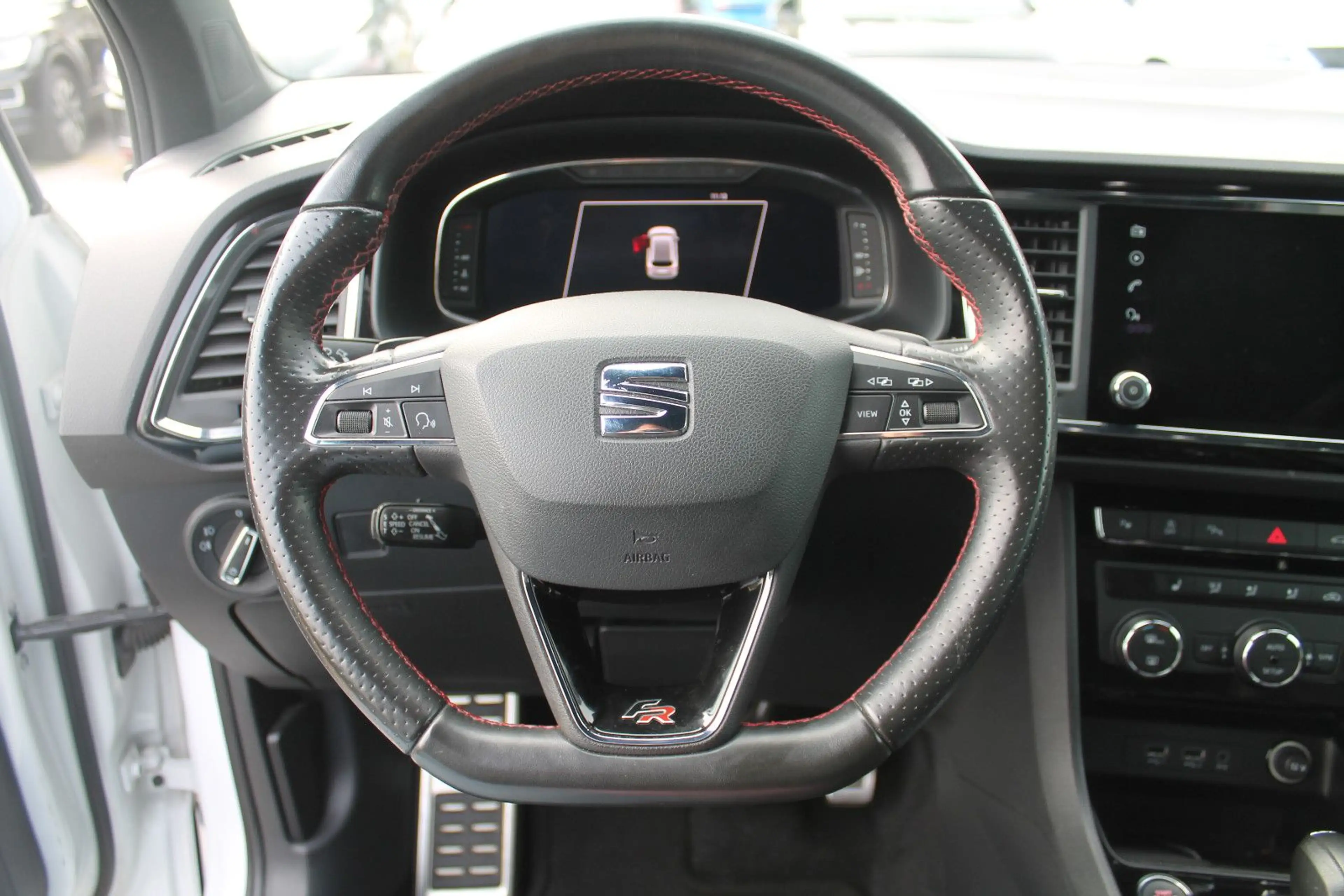 SEAT Ateca FR 4Drive DSG, AHK, LED, Navi, 360°Kamera — photo 12