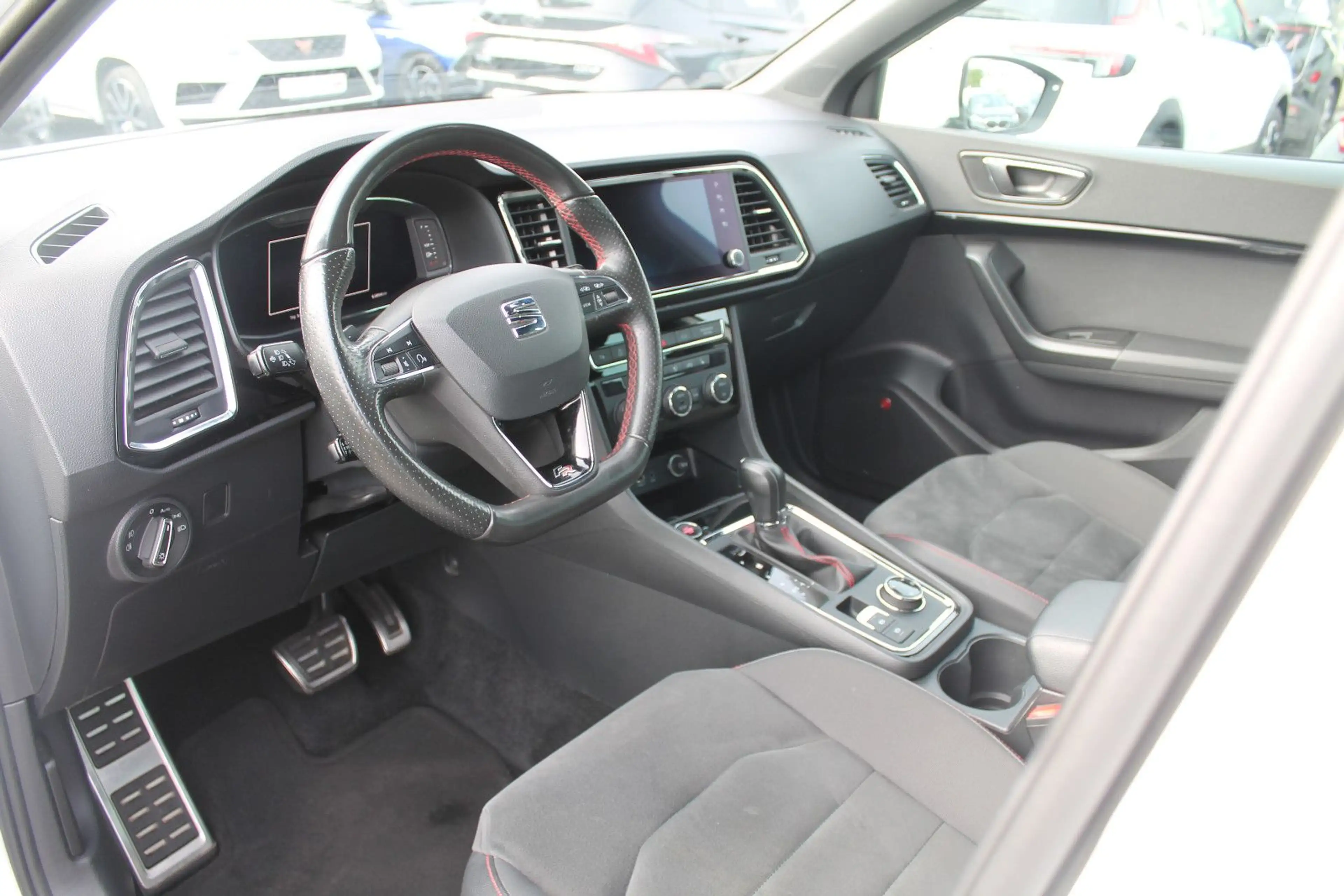 SEAT Ateca FR 4Drive DSG, AHK, LED, Navi, 360°Kamera — photo 9