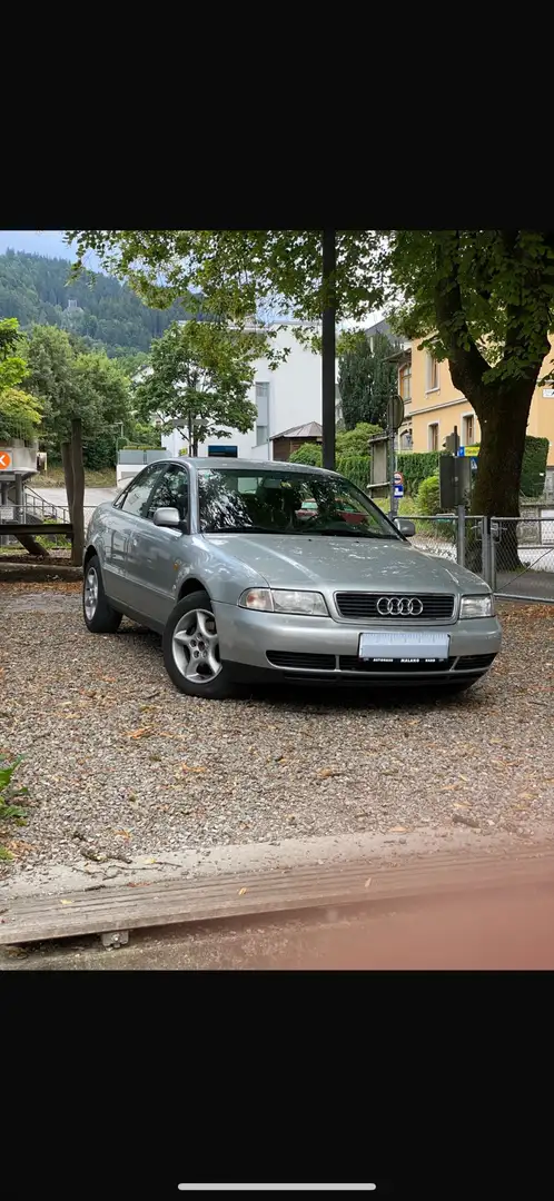 Audi A4 1,9 TDI siva - 1