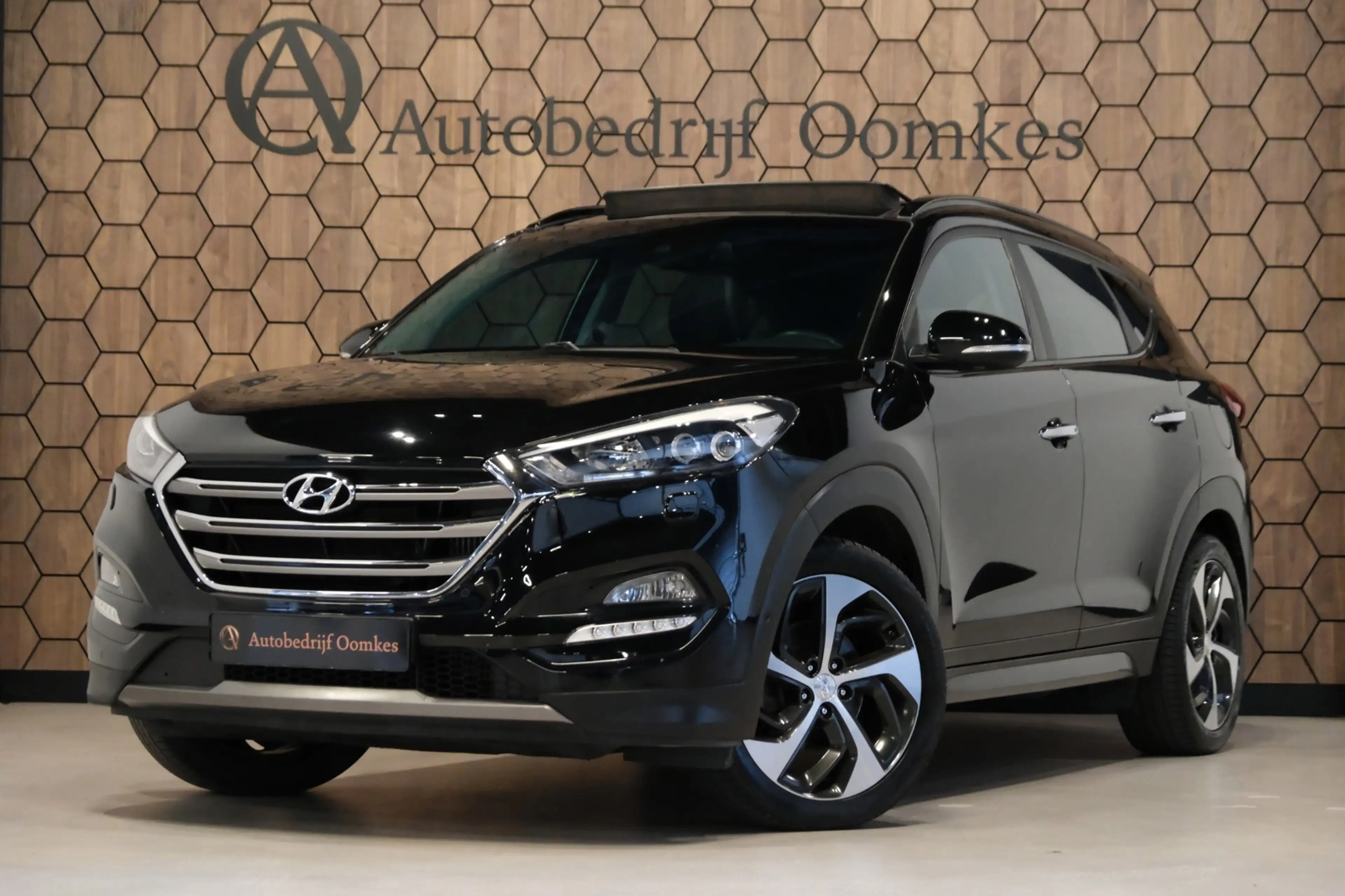 Hyundai TUCSON 1.6 T-GDi 4WD *PANORAMADAK* Leder/Afn. Trekhaak/Na