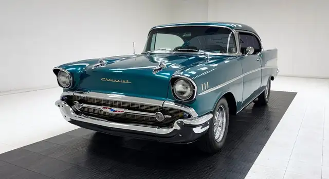 Chevrolet Bel Air 2-Door Hardtop