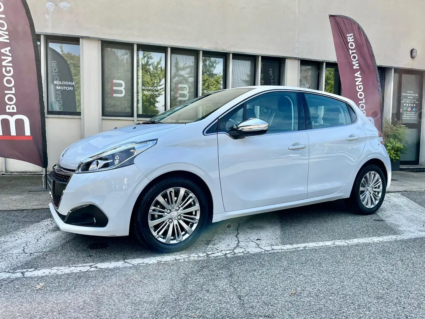 Peugeot 208 TAGLIANDI CERTIFICATI PEUGEOT - ULTIMO MAGGIO 2025 Weiß - 1