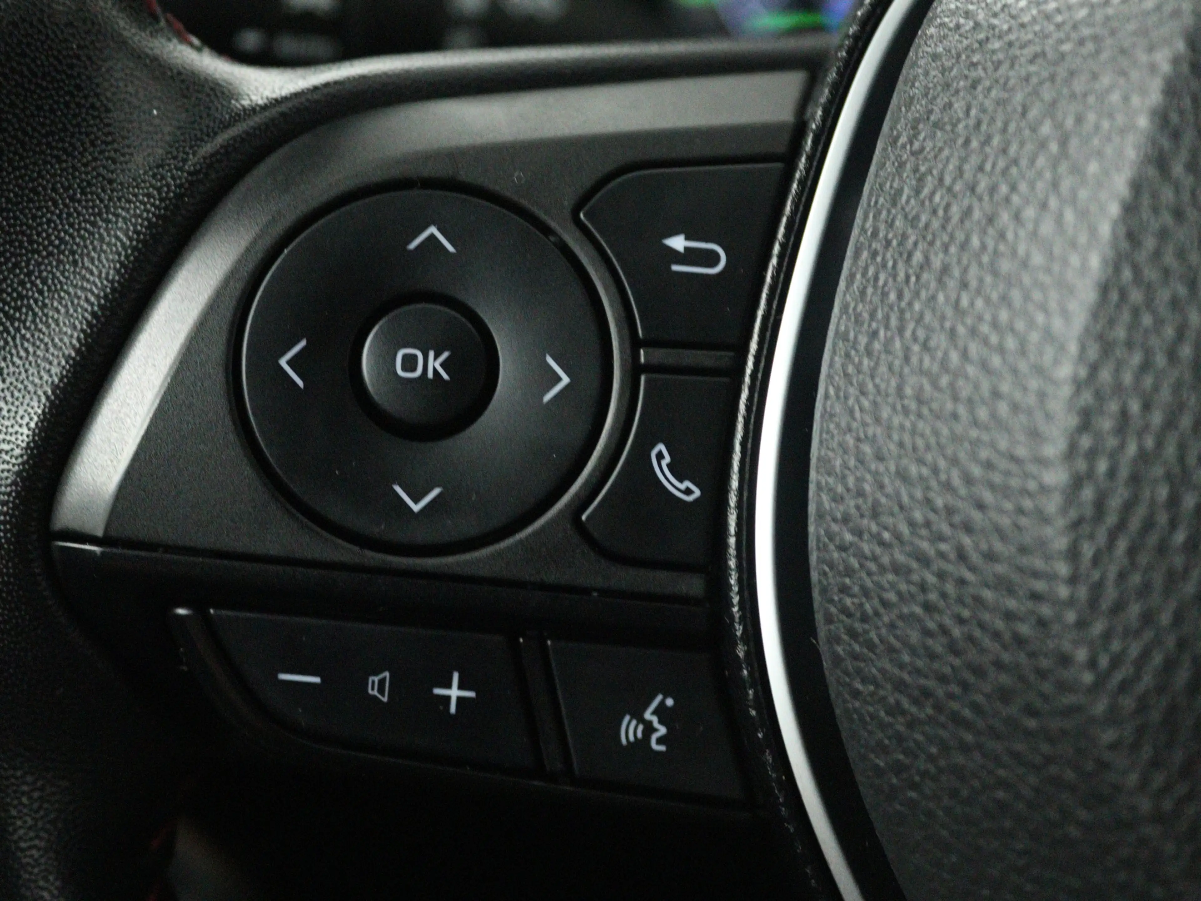 Toyota RAV 4 2.5 Plug-in Hybrid AWD Bi-Tone Plus | Navigatie | — photo 11