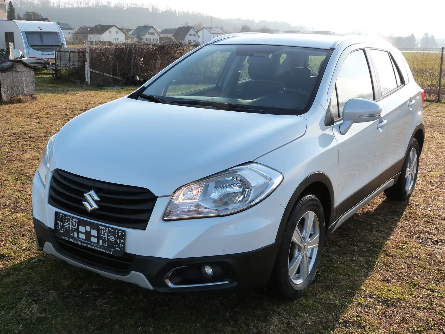Suzuki SX4 S-Cross 1,6 DDIS, ALL Grip Shine 4x4, Navi, Sitzheizung. Weiß - 1