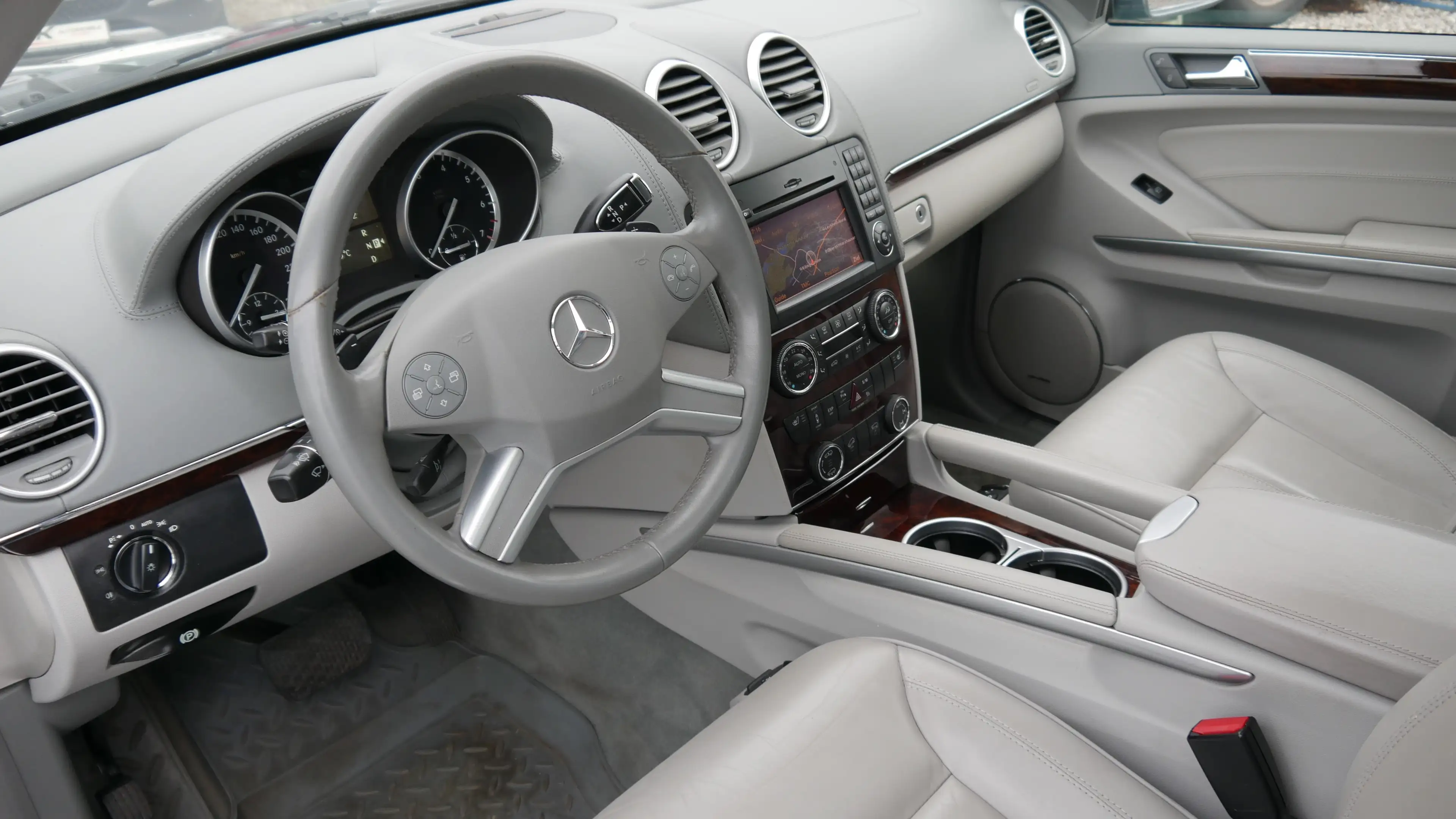 Mercedes-Benz GL 450 4,7 Keyless 7 Sitzer AHK Rückfahr Sitzheiz Navi — photo 11