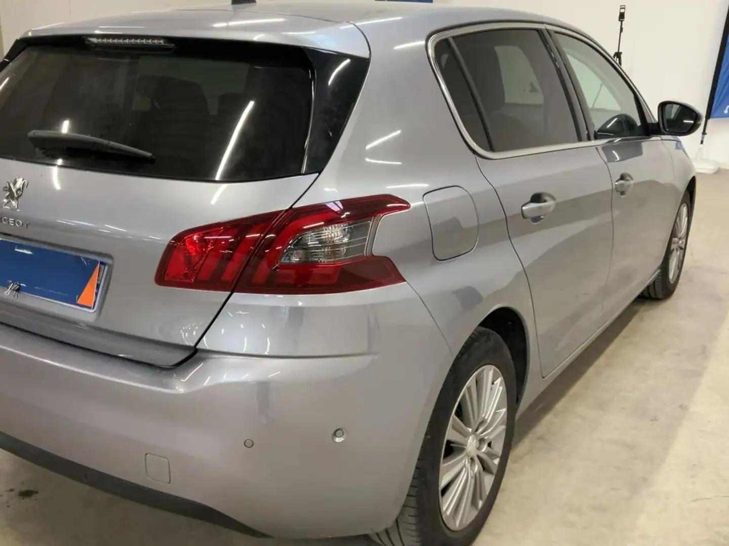 Peugeot 308 Allure PARK-ASSIST CARPLAY NAVI KAMERA SPUR TOTWIN Gris - 2