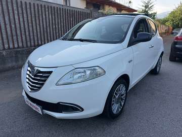 Ypsilon III 2011 0.9 t.air Platinum s