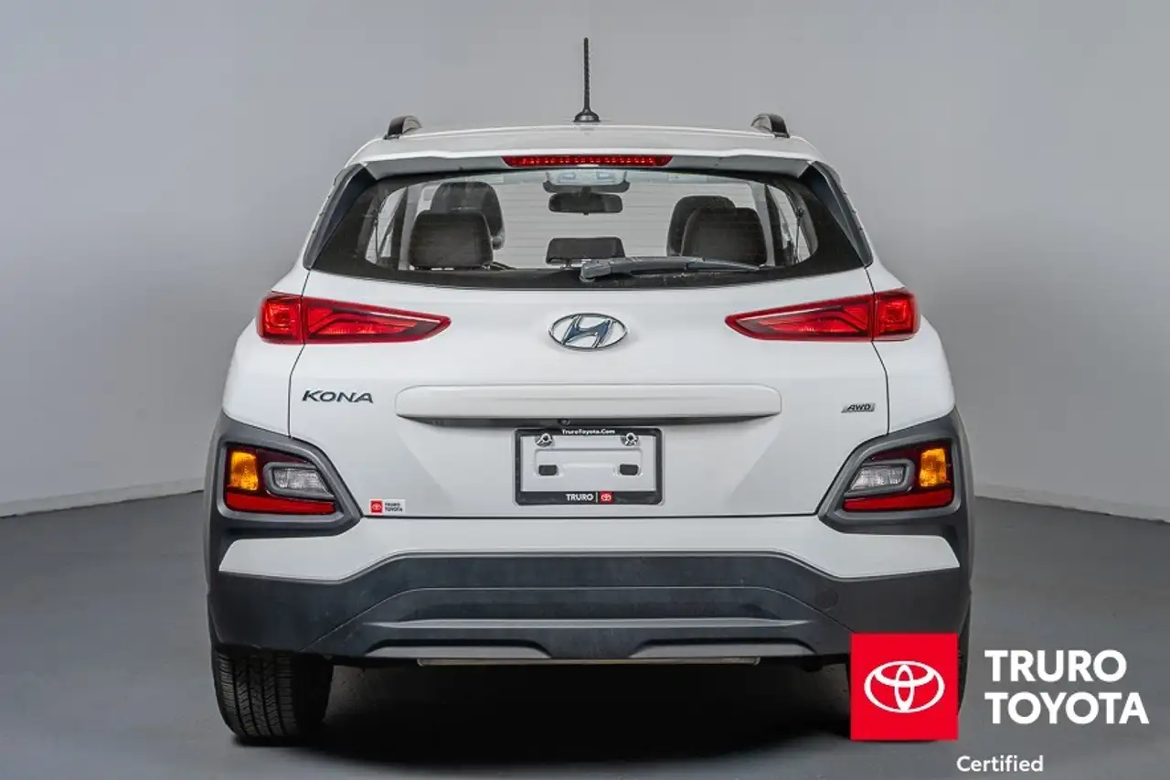 Hyundai KONA снимка Hyundai KONA