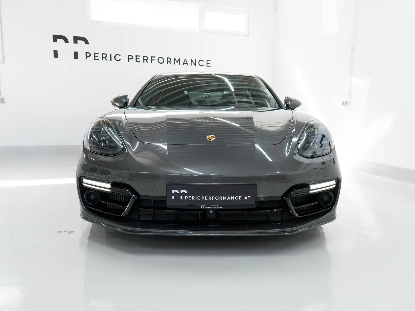 Porsche Panamera Turbo S E-Hybrid | *TOP-Ausstattung!* Grau - 2