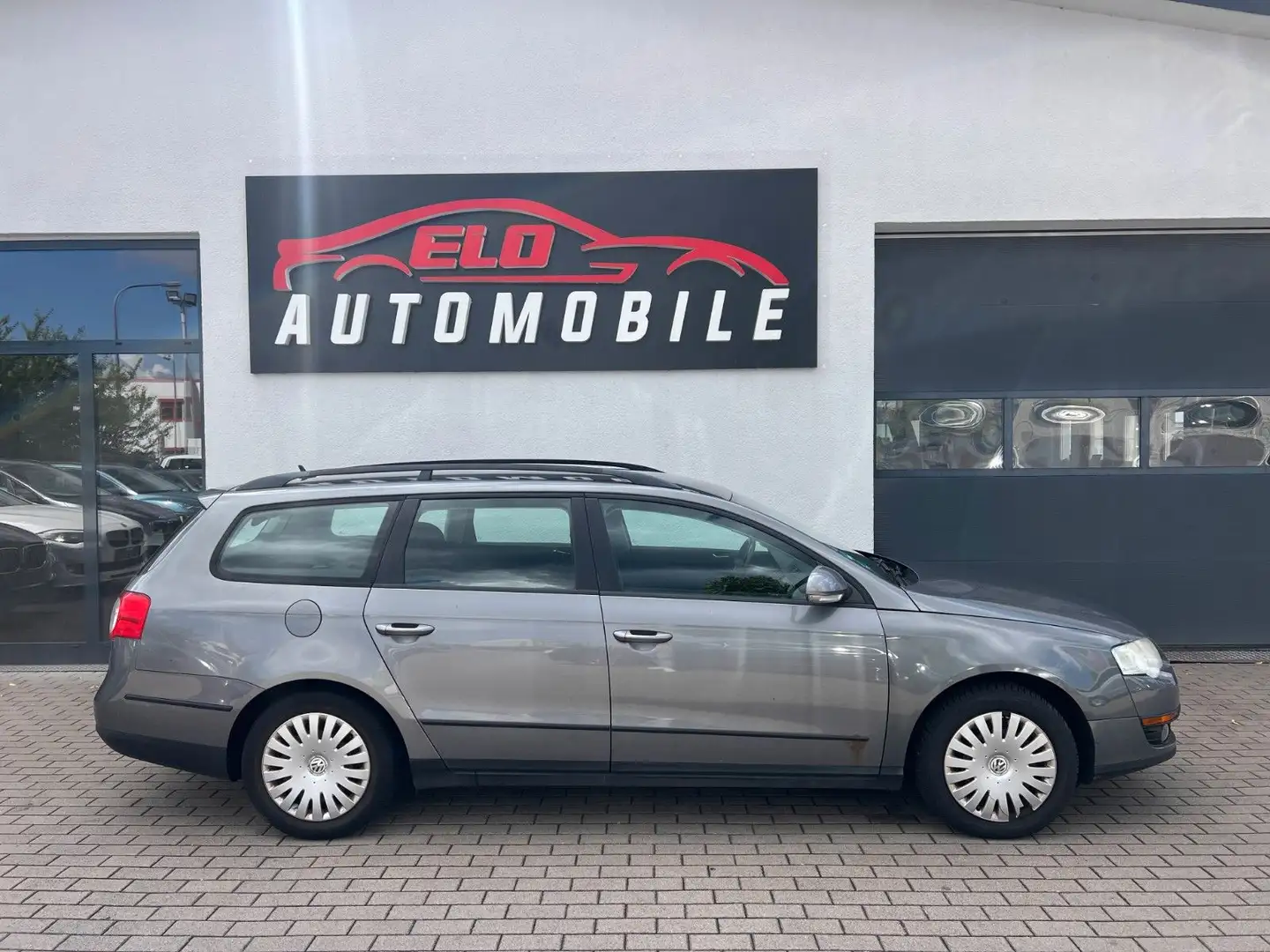 Volkswagen Passat Variant Trendline*LPG*Tempomat*Klimaauto* Grijs - 2