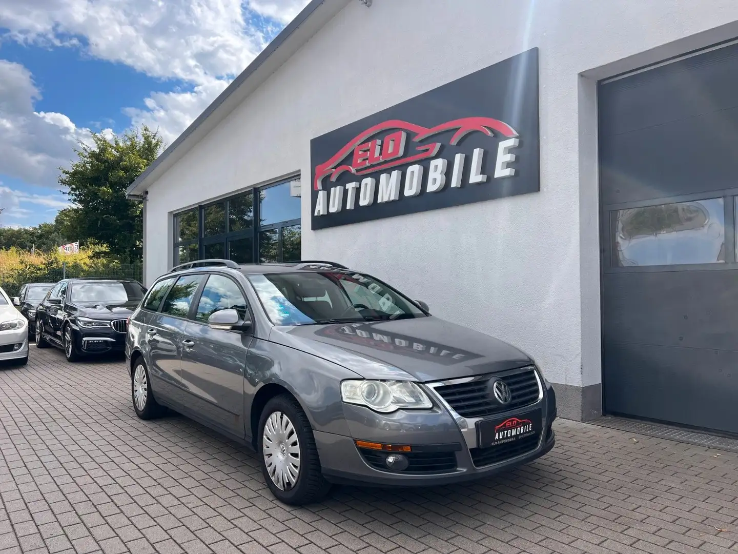 Volkswagen Passat Variant Trendline*LPG*Tempomat*Klimaauto* Grijs - 1