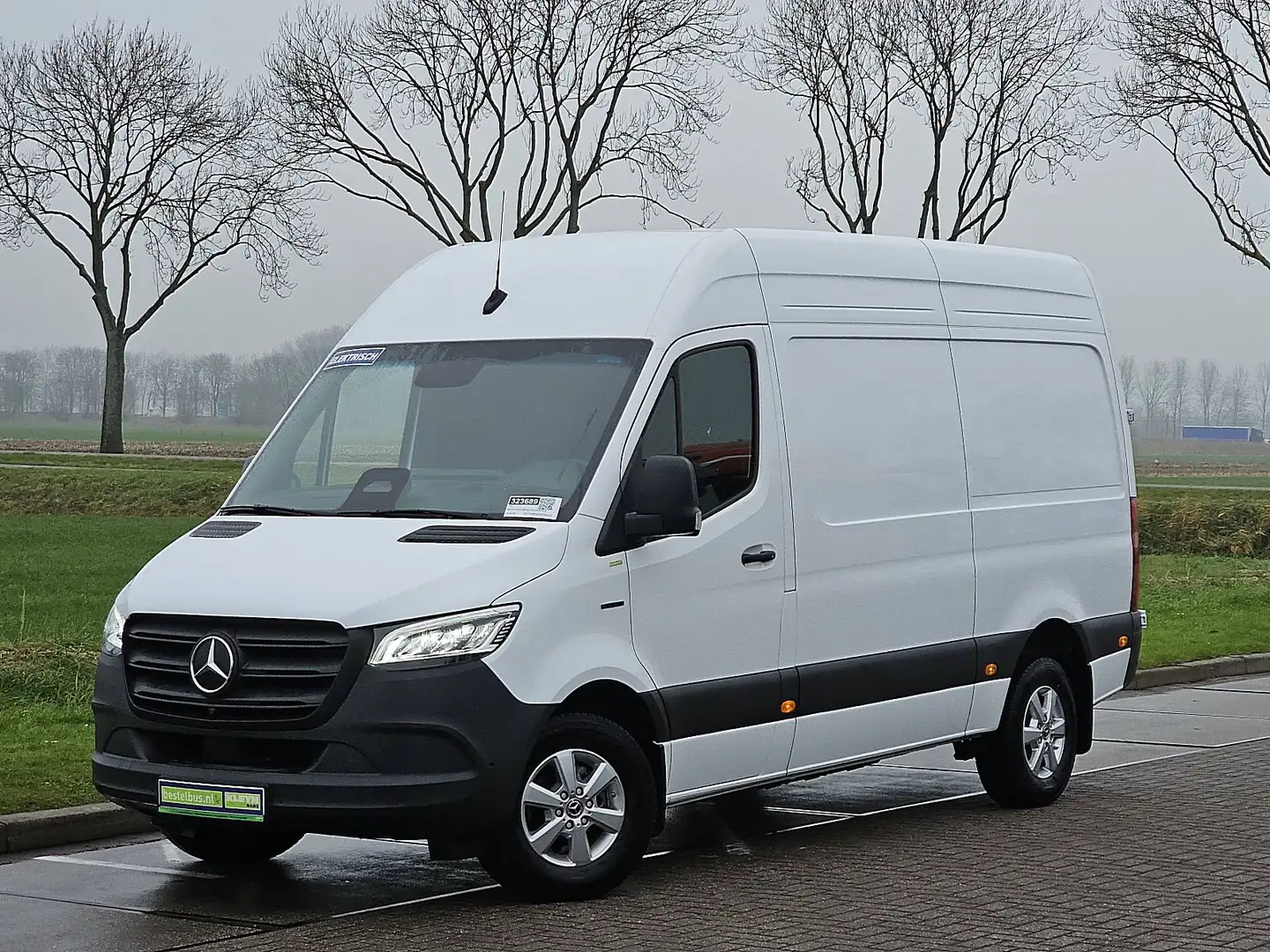 Mercedes-Benz ESPRINTER L2H2 300 km WLTP LED Blanc - 2