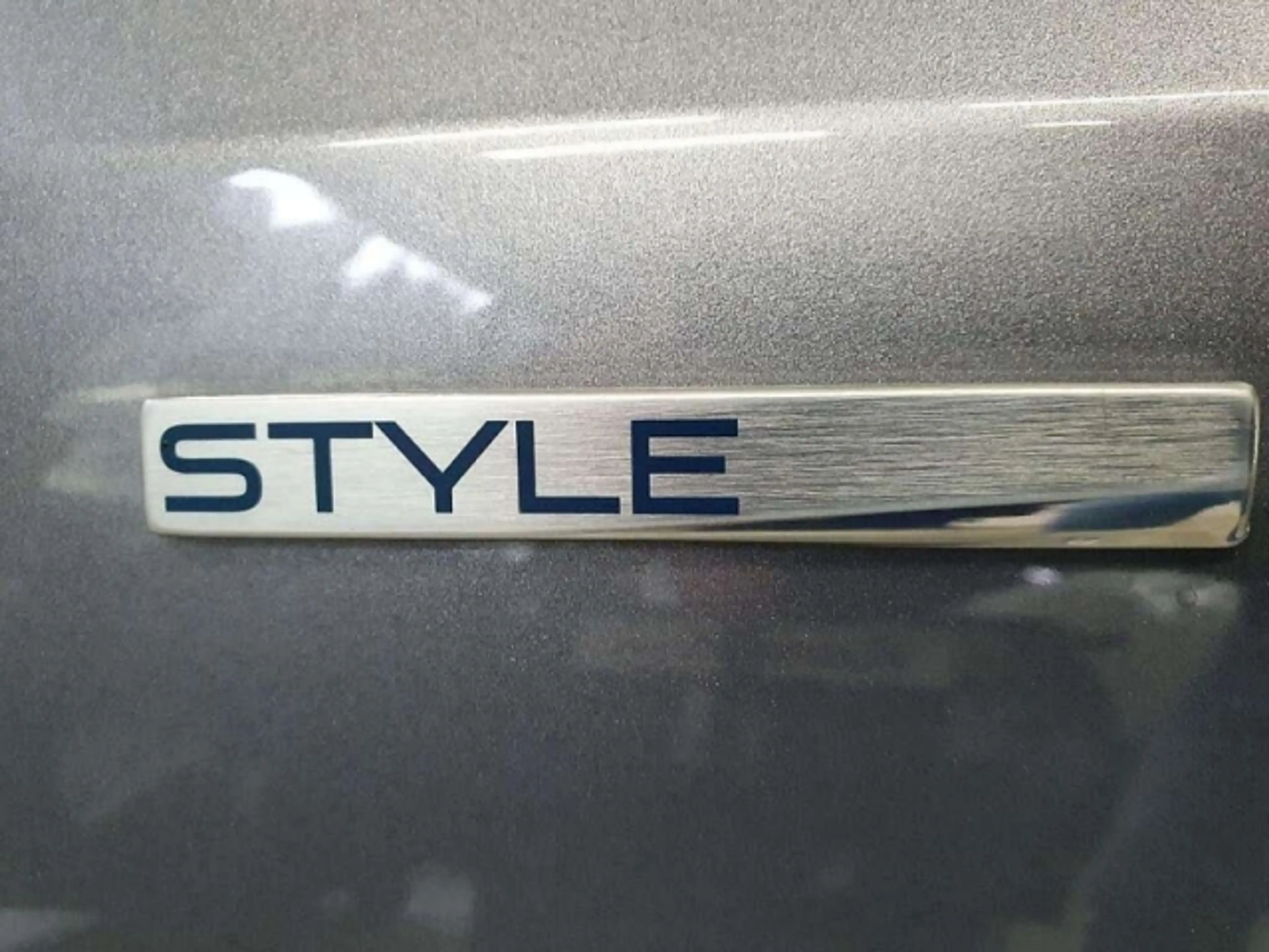 Peugeot 308 308 STYLE BHDI130 EAT8 1,2 — photo 7