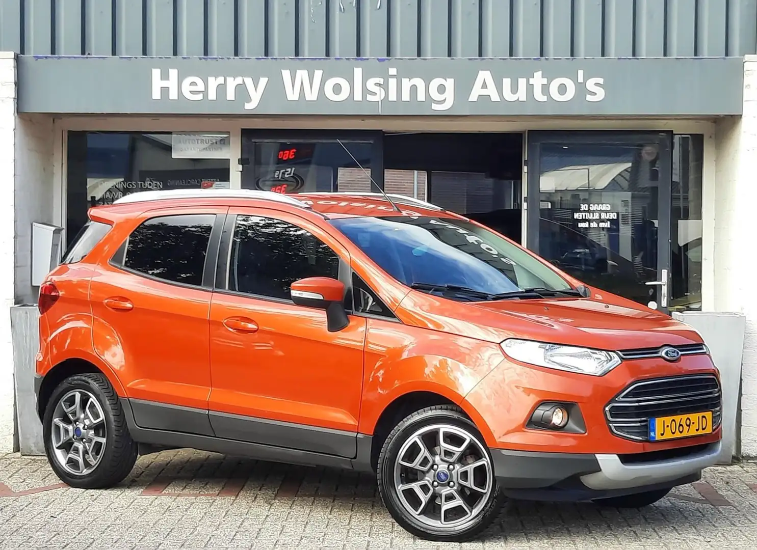 Ford EcoSport 1.0 EcoBoost Titanium 125 Pk Nw Distributie Orange - 1