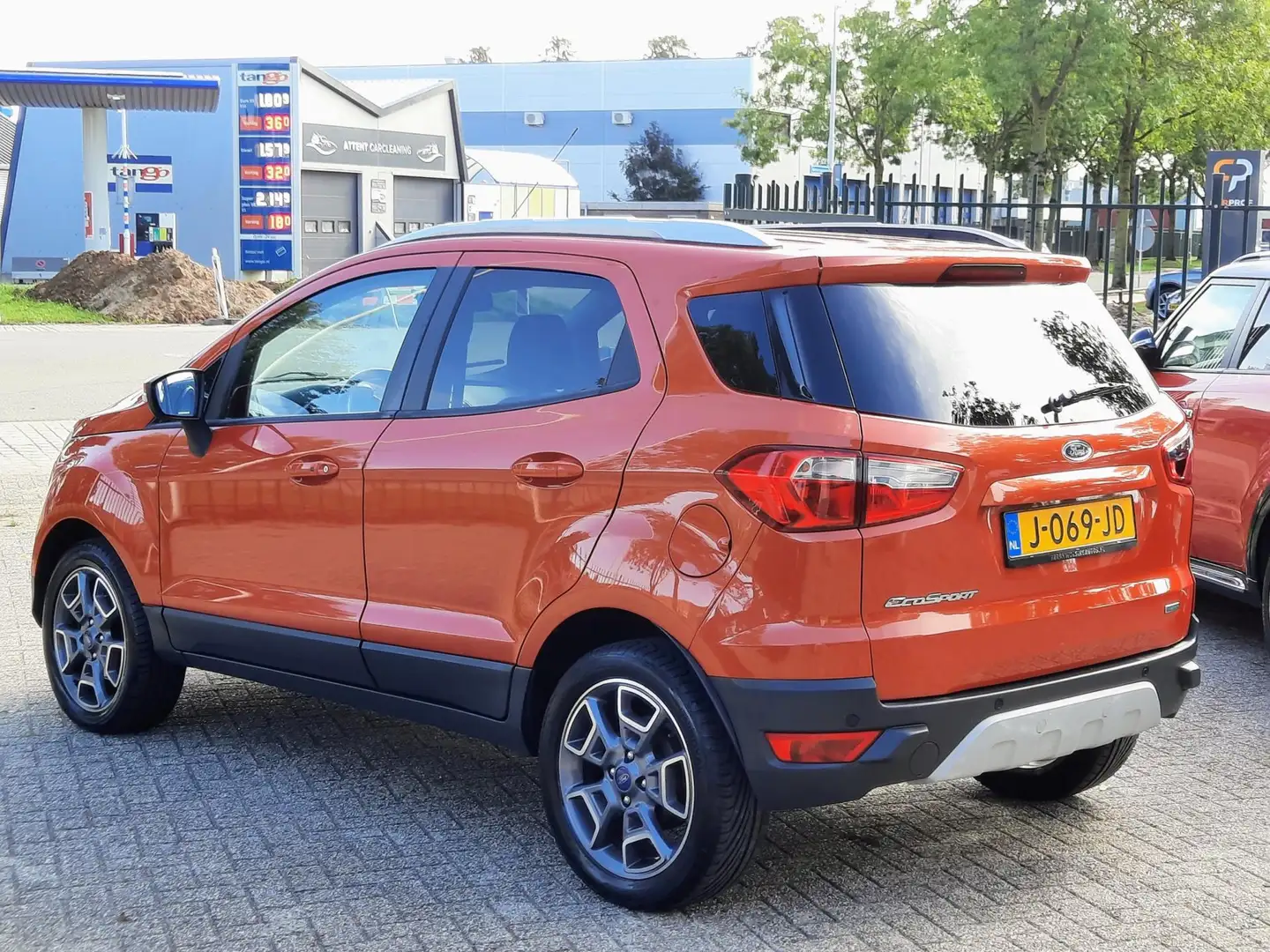 Ford EcoSport 1.0 EcoBoost Titanium 125 Pk Nw Distributie Orange - 2