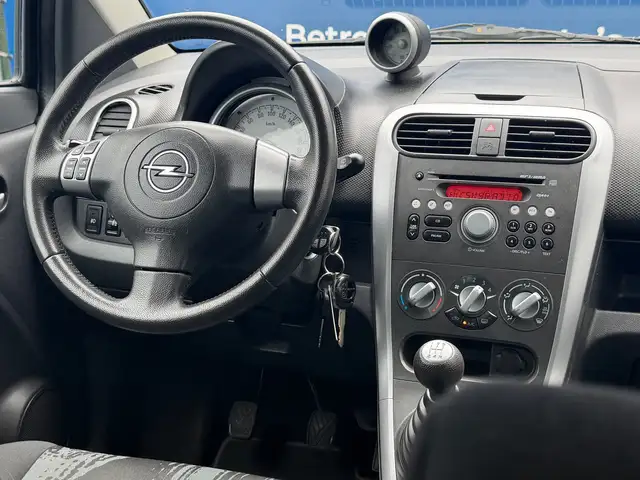 Opel Agila view 14