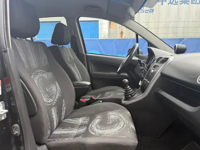 Opel Agila view 11