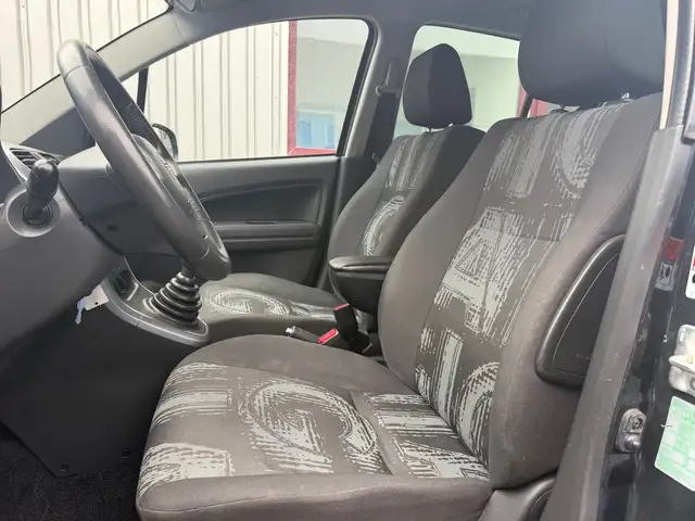 Opel Agila view 10