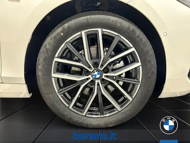 BMW 2 Series view 13
