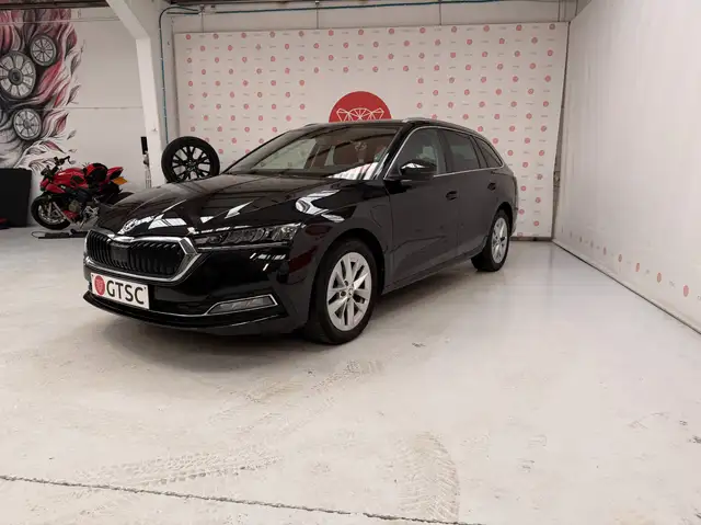 Skoda Octavia Combi 1.4 TSI PHEV DSG LUXURY 150kW ACC HEAD UP