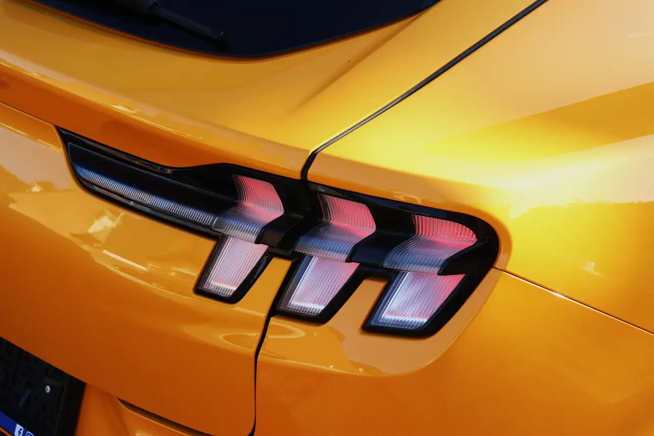 Ford Mustang Mach-E AWD Premium 269pk Keyless/Memory/B&O/SOH=94,3%, миниатюра 17