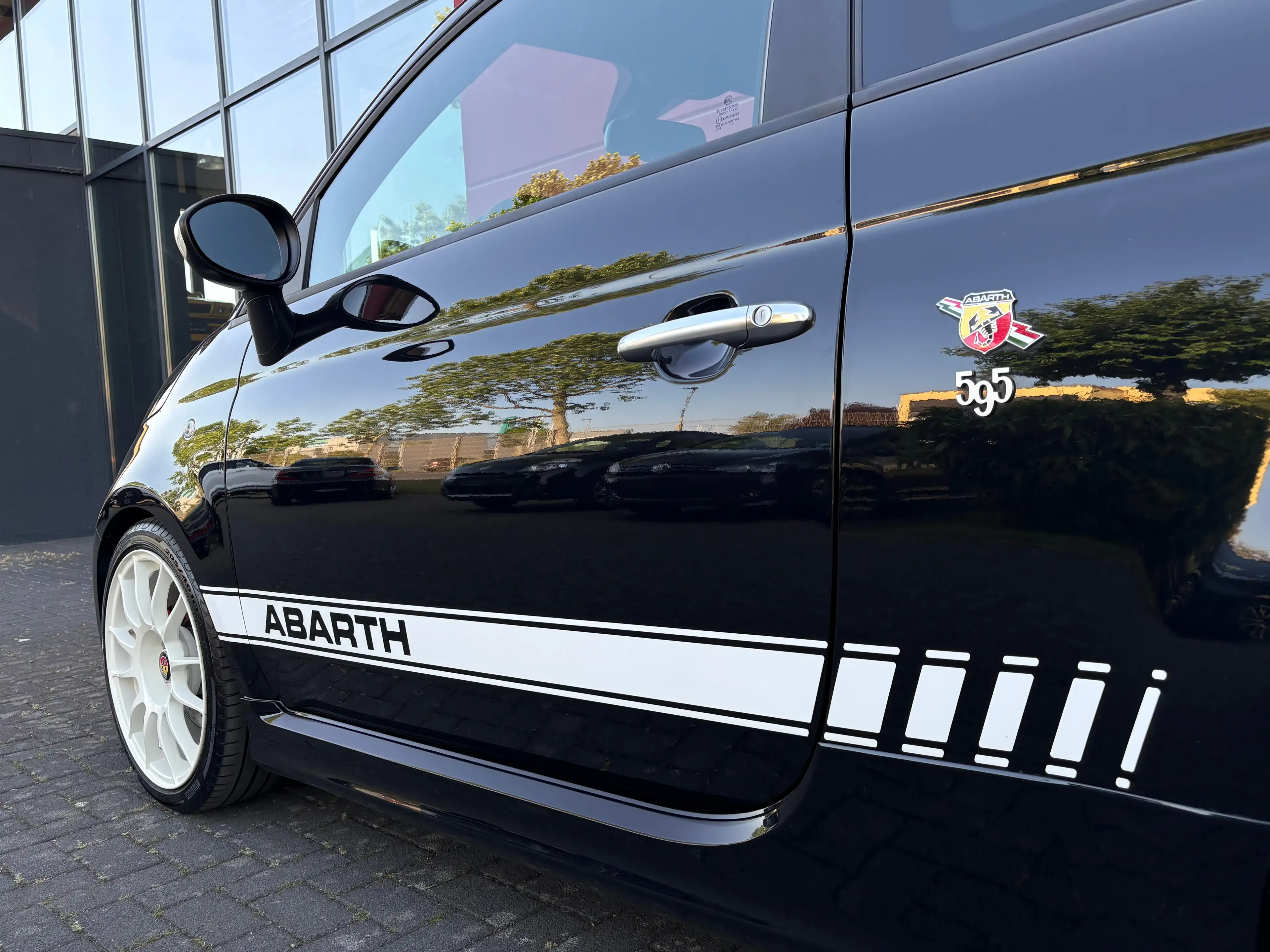 Abarth 500 TURISMO G-TECH PAKET 200PS RECORD MONZA LEDER TOP* — photo 9