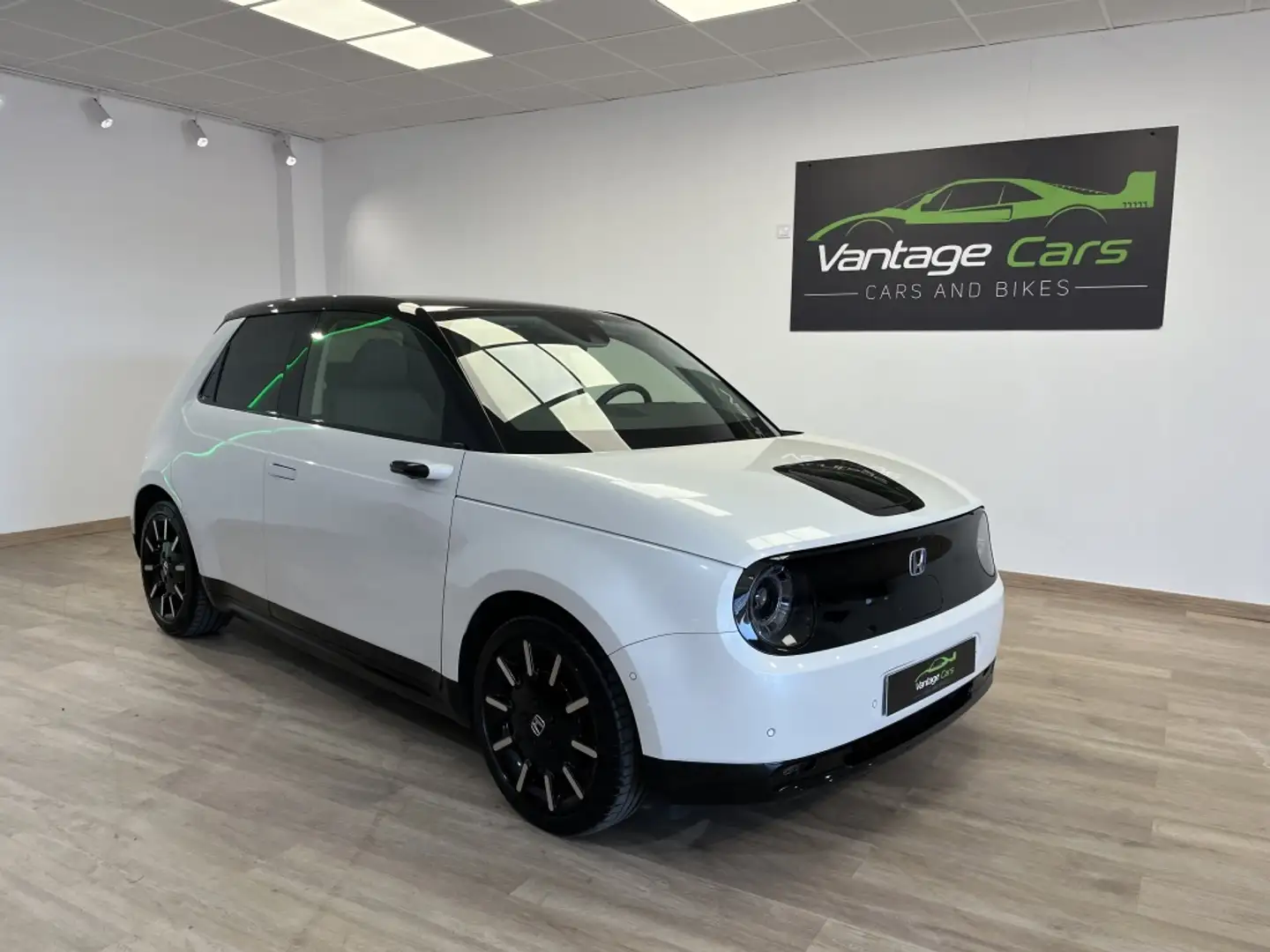 Honda e Advance Llantas 17 - 1