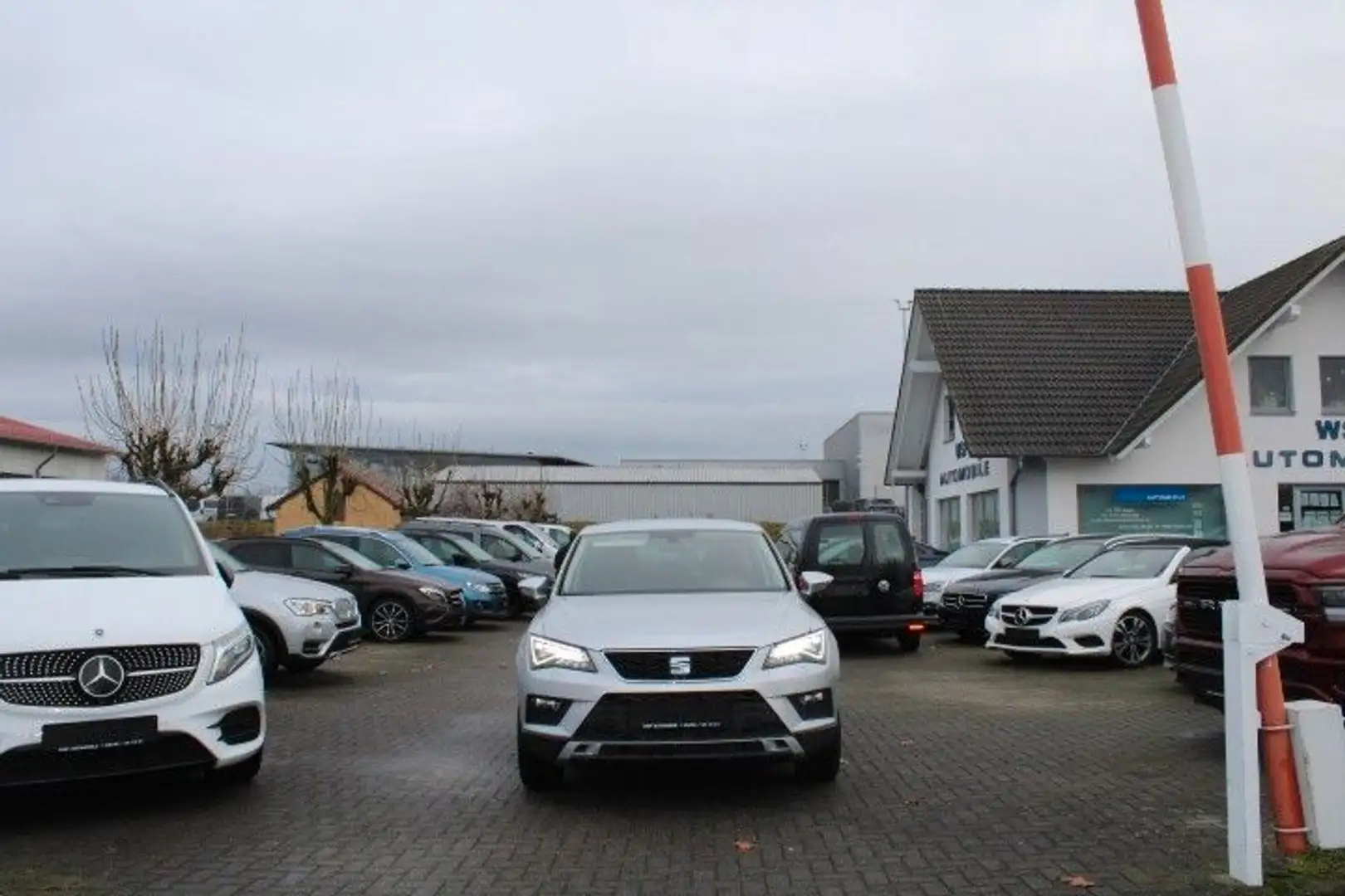 SEAT Ateca Style,LED,Navi/Touch,Sportsitze,AHK,el.Hec Argent - 2