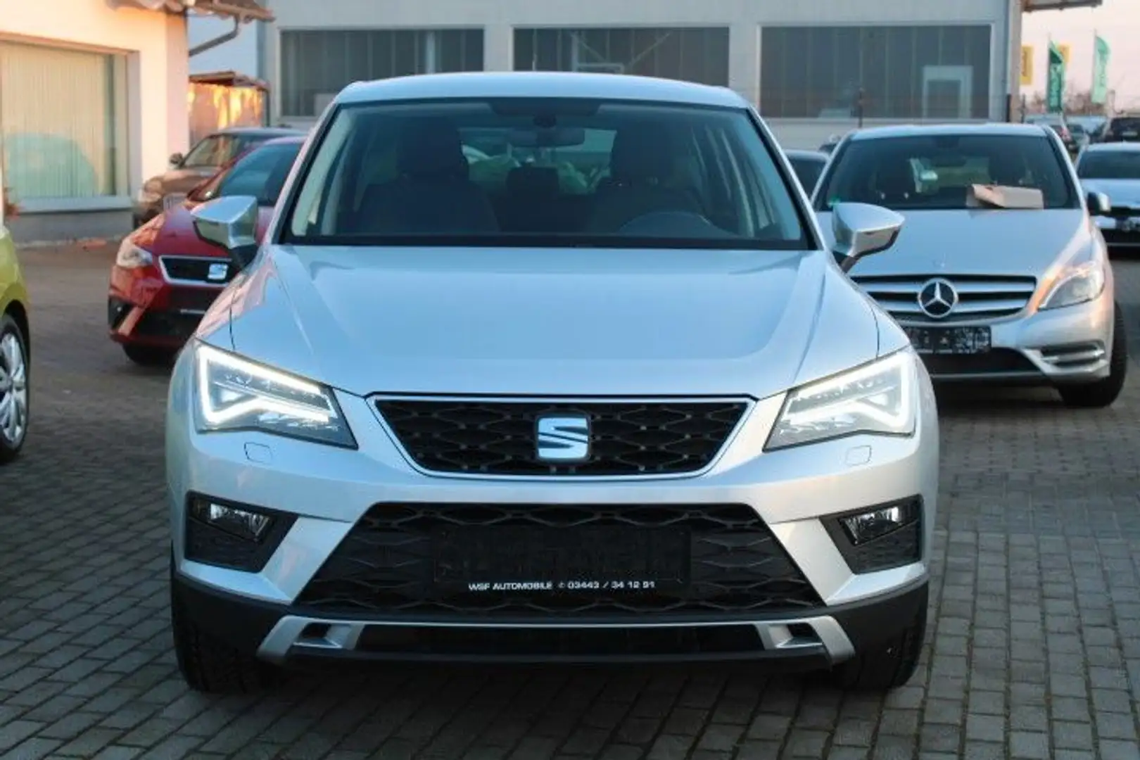 SEAT Ateca Style,LED,Navi/Touch,Sportsitze,AHK,el.Hec Argento - 2