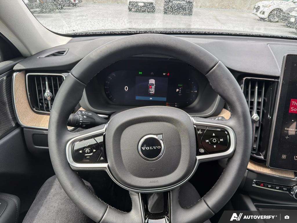 2026 Volvo XC60 T8 AWD Plus Dark Theme thumb 13