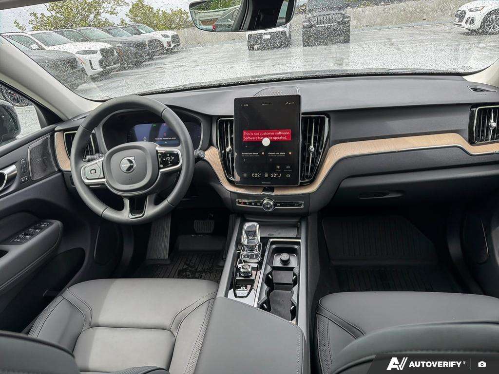 2026 Volvo XC60 T8 AWD Plus Dark Theme thumb 23
