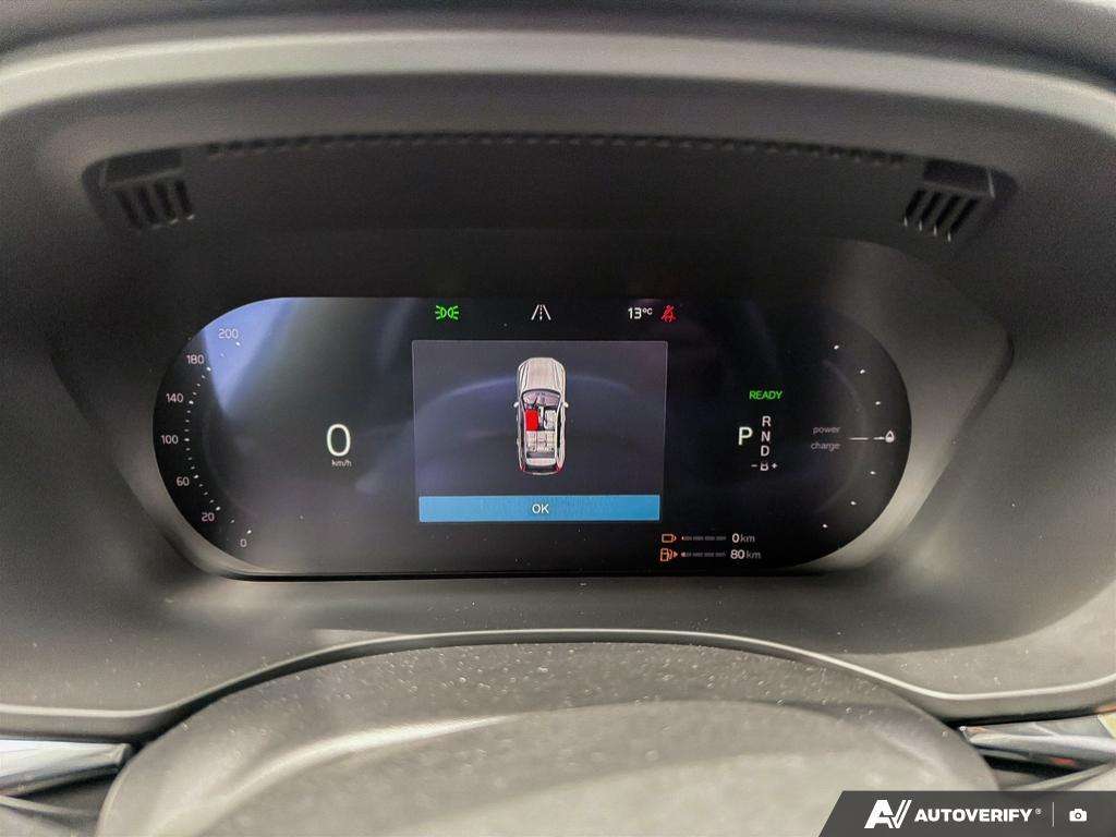 2026 Volvo XC60 T8 AWD Plus Dark Theme thumb 14