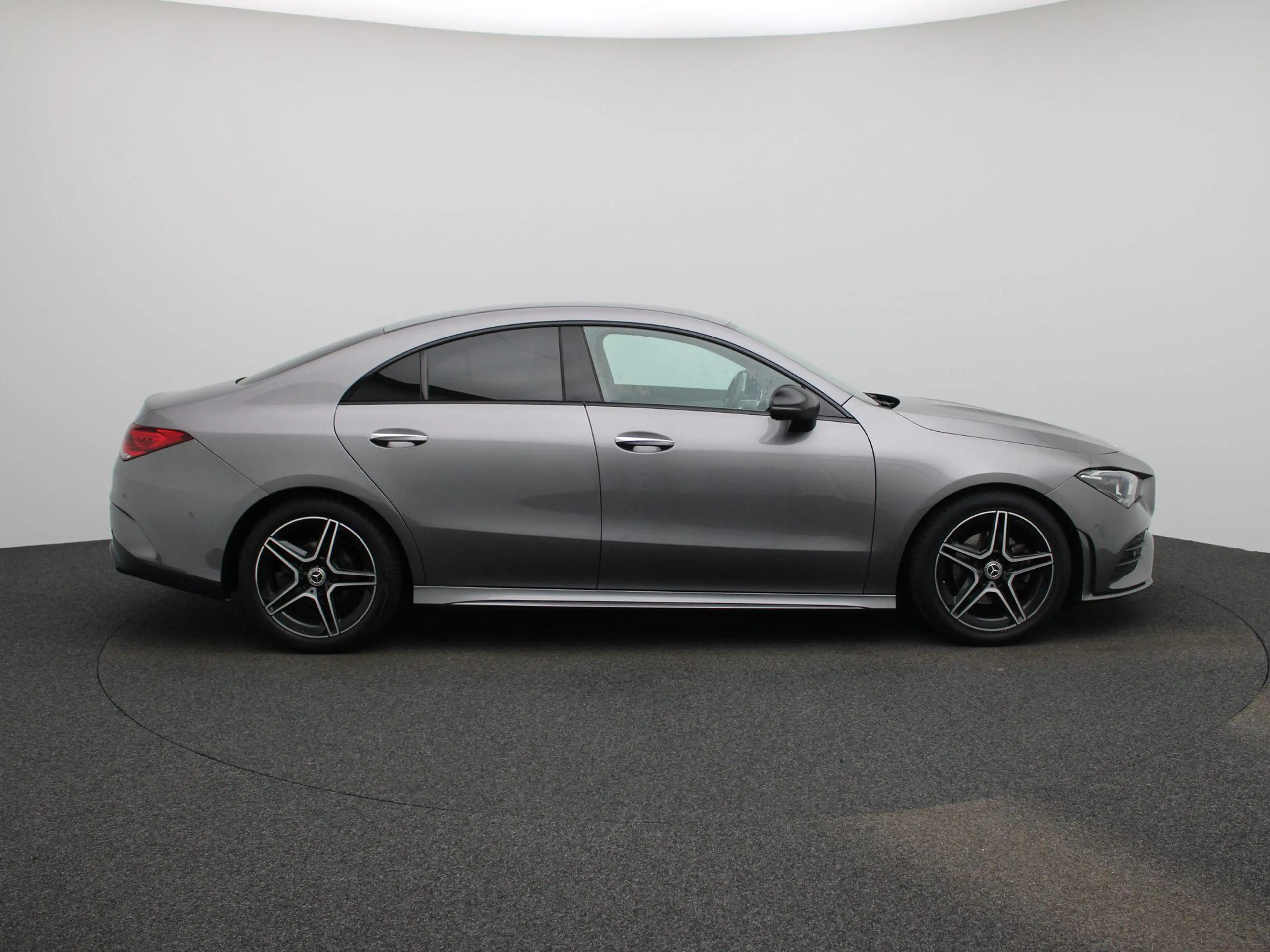 Mercedes-Benz CLA 180 AMG Line | ACHTERUITRIJCAMERA | TREKHAAK | SFEERVE — photo 6