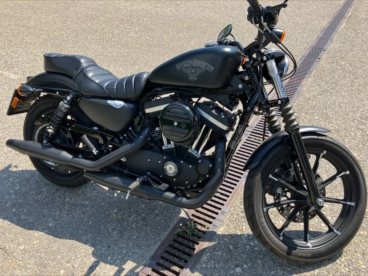 Harley-Davidson Iron 883 Чорний - 2