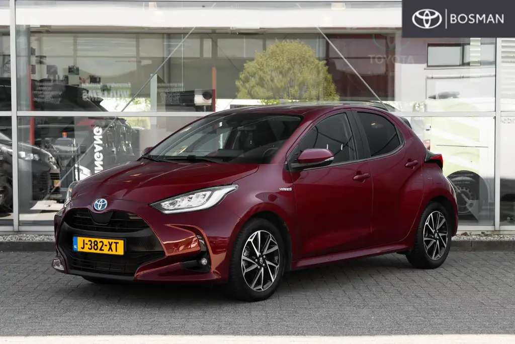 Toyota Yaris 2020 из Европы — купить под ключ