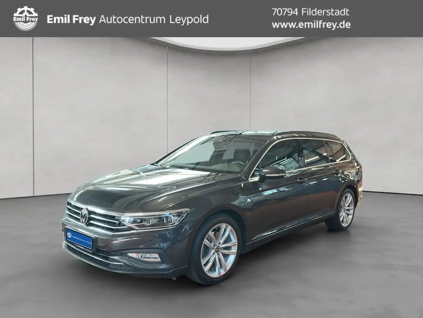 Volkswagen Passat Variant 2.0 TDI Standheizung AHK Pano Grau - 1