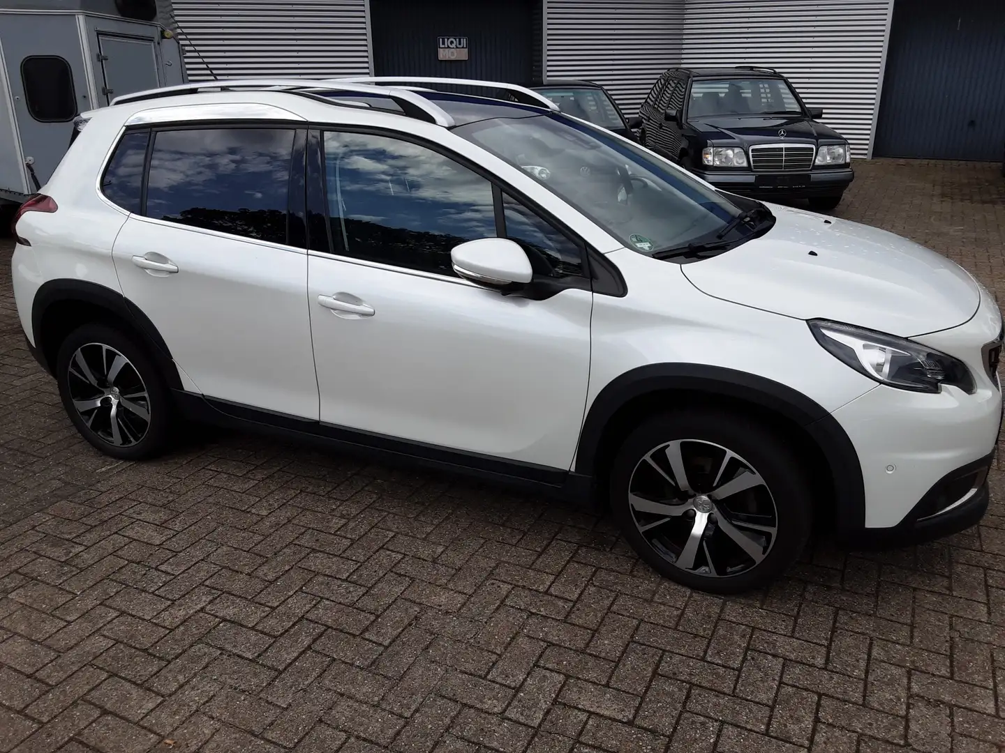 Peugeot 2008 Allure Leder Navi Panorama Kamera Blanc - 1