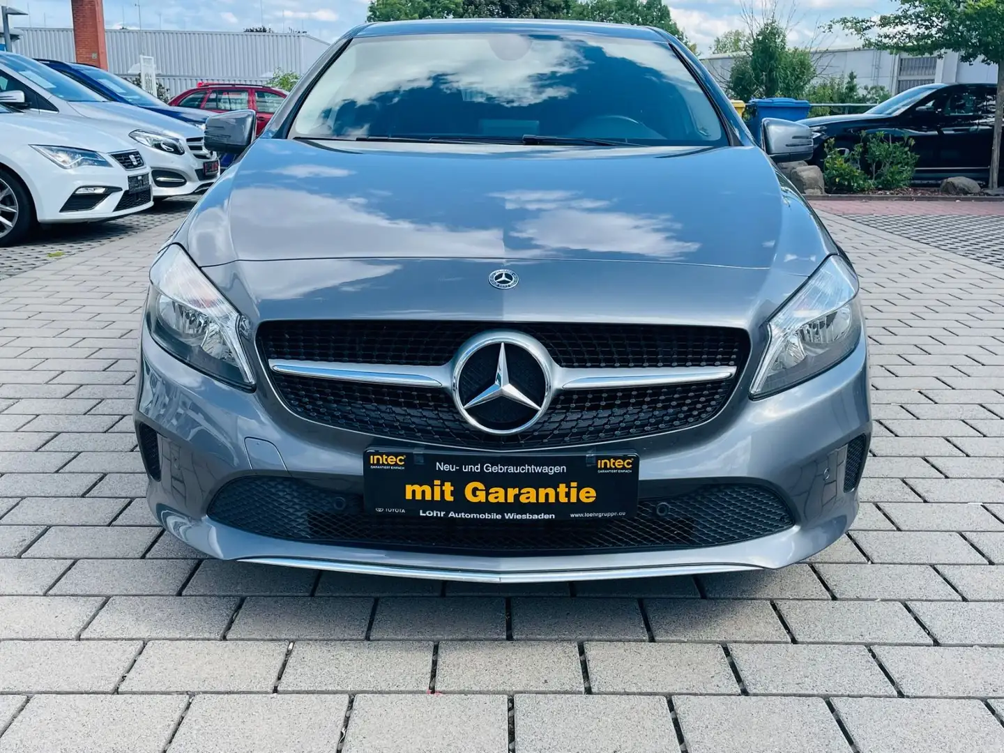Mercedes-Benz A 200 A-Klasse A 200 BlueEfficiency Szary - 1