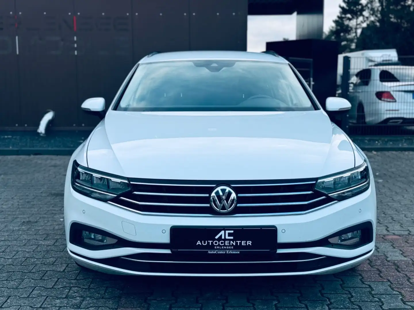Volkswagen Passat Variant Passat Var. 2.0 TDI DSG Business NAVI+AHK+ACC Blanco - 2
