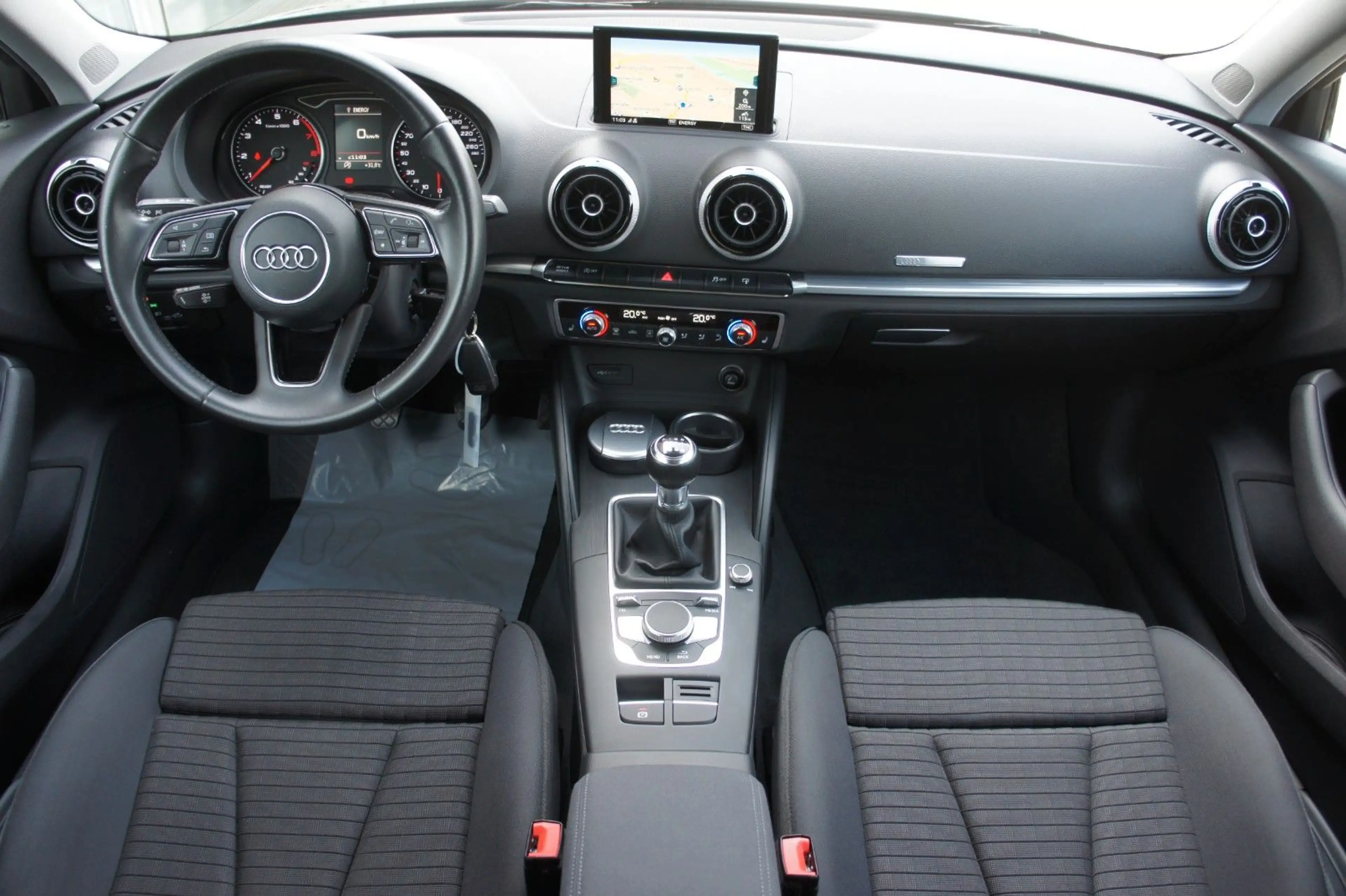 Audi A3 Sportback 1.4 TFSI sport *LED*NAVI*CARPLAY* — photo 14