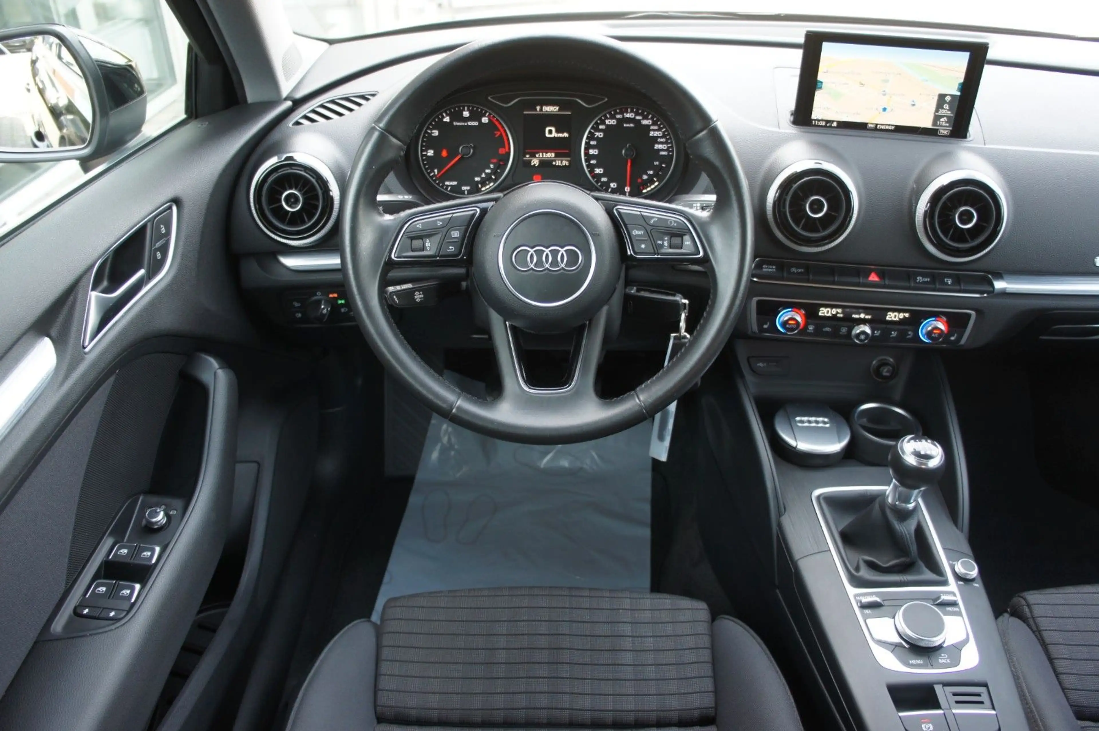 Audi A3 Sportback 1.4 TFSI sport *LED*NAVI*CARPLAY* — photo 15