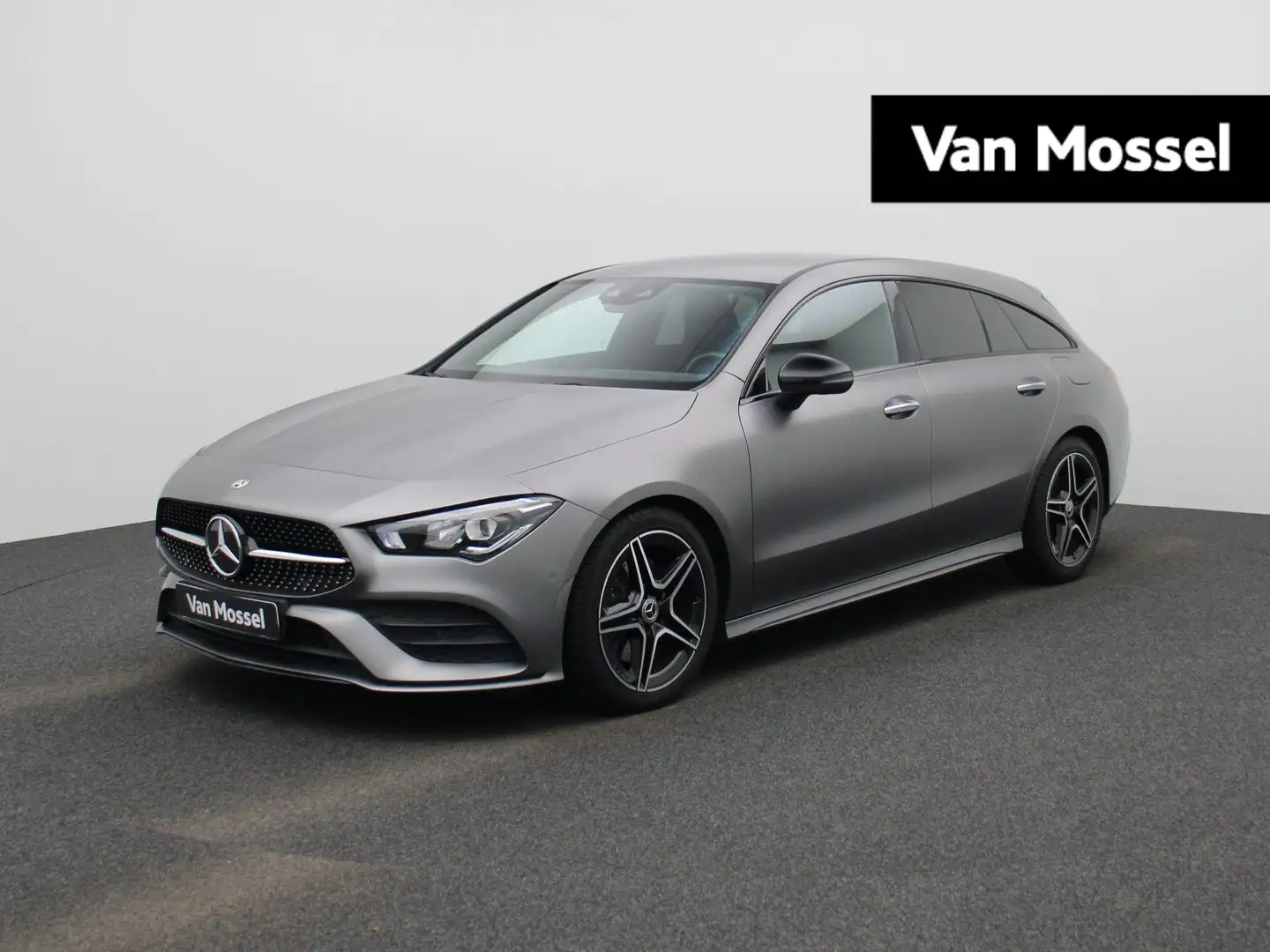 Mercedes-Benz CLA 200 Shooting Brake d Business Solution AMG Gris - 1
