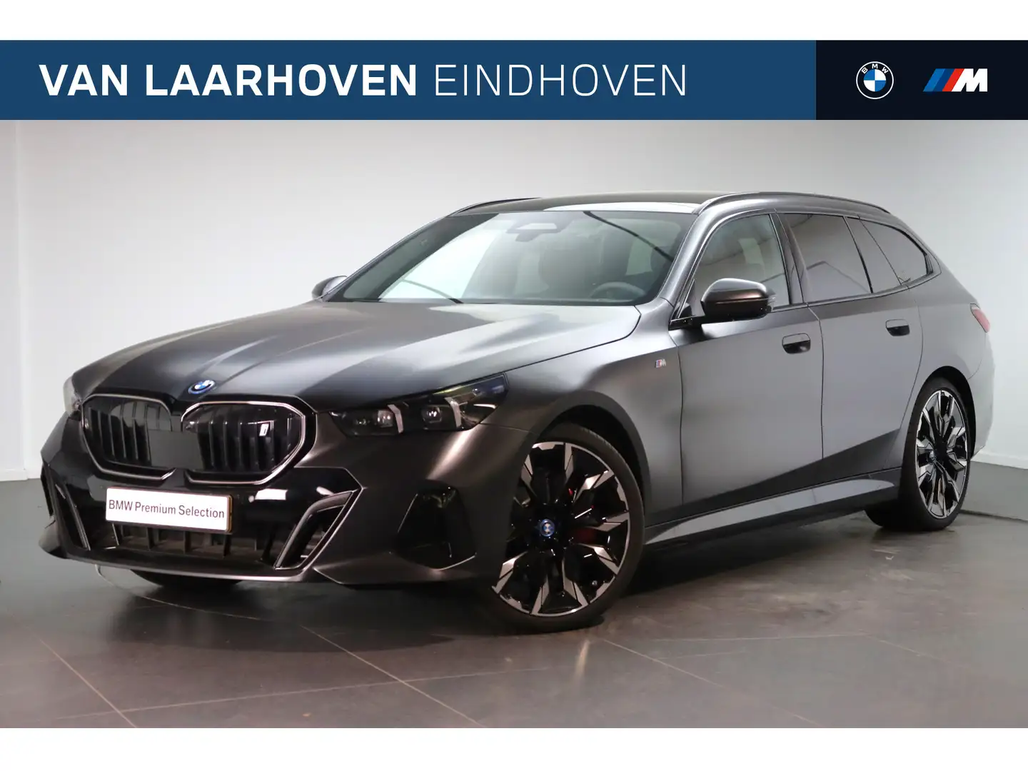 BMW i5 eDrive40 M Sport / Panoramadak / Trekhaak / Adapti Grijs - 1