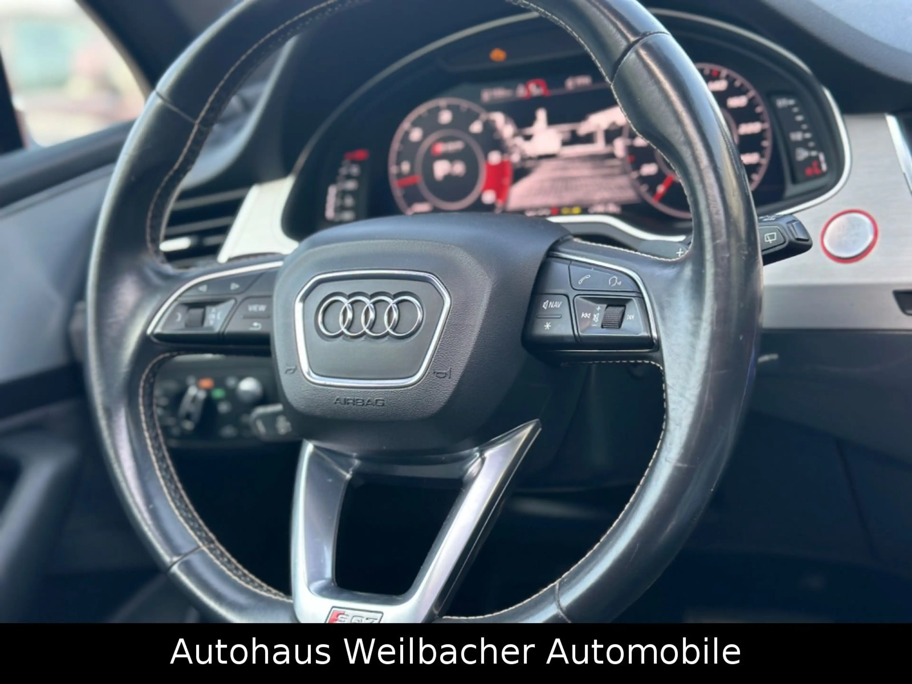 Audi SQ7 4.0 TDI quattro *7-Sitzer*Nachtsicht*Pano* — photo 14