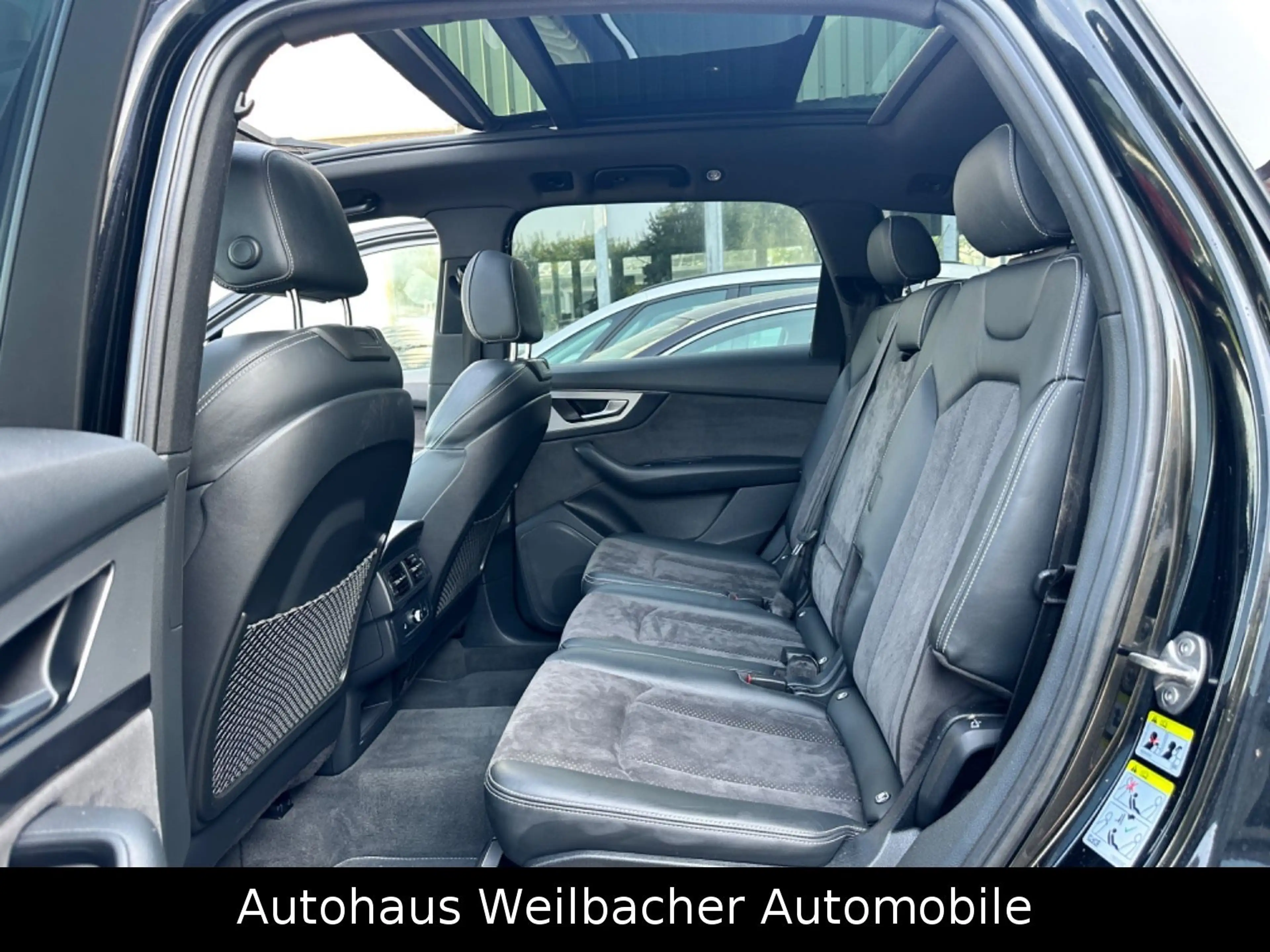Audi SQ7 4.0 TDI quattro *7-Sitzer*Nachtsicht*Pano* — photo 10