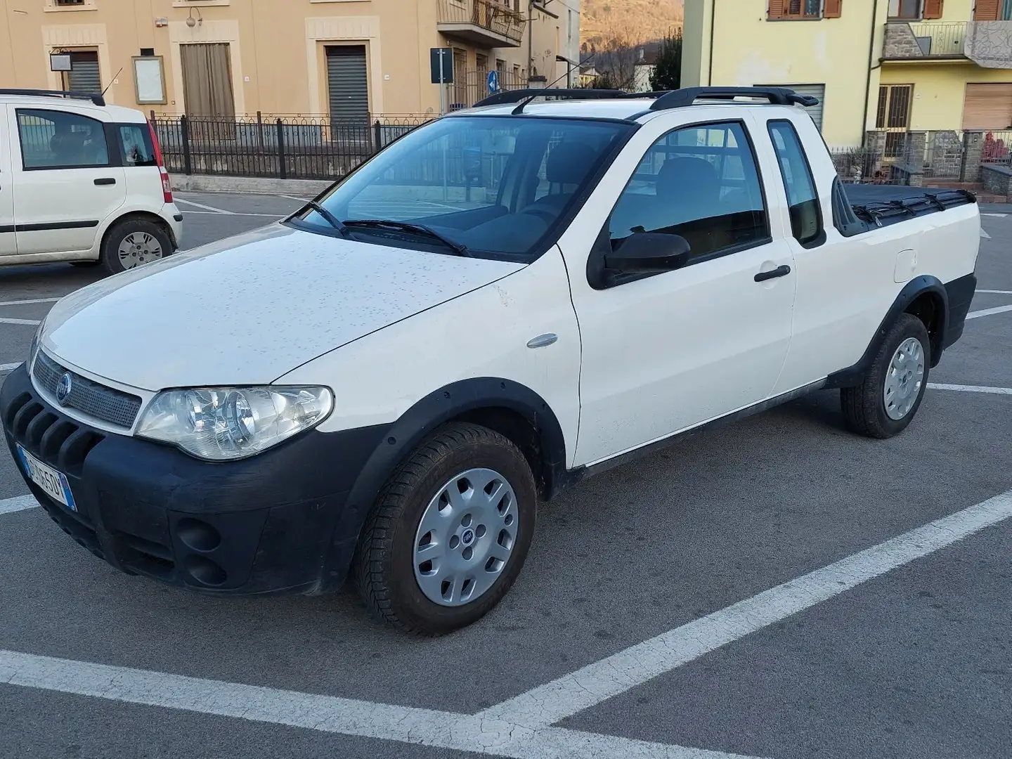 Fiat Strada 1.3 multijet Biały - 1