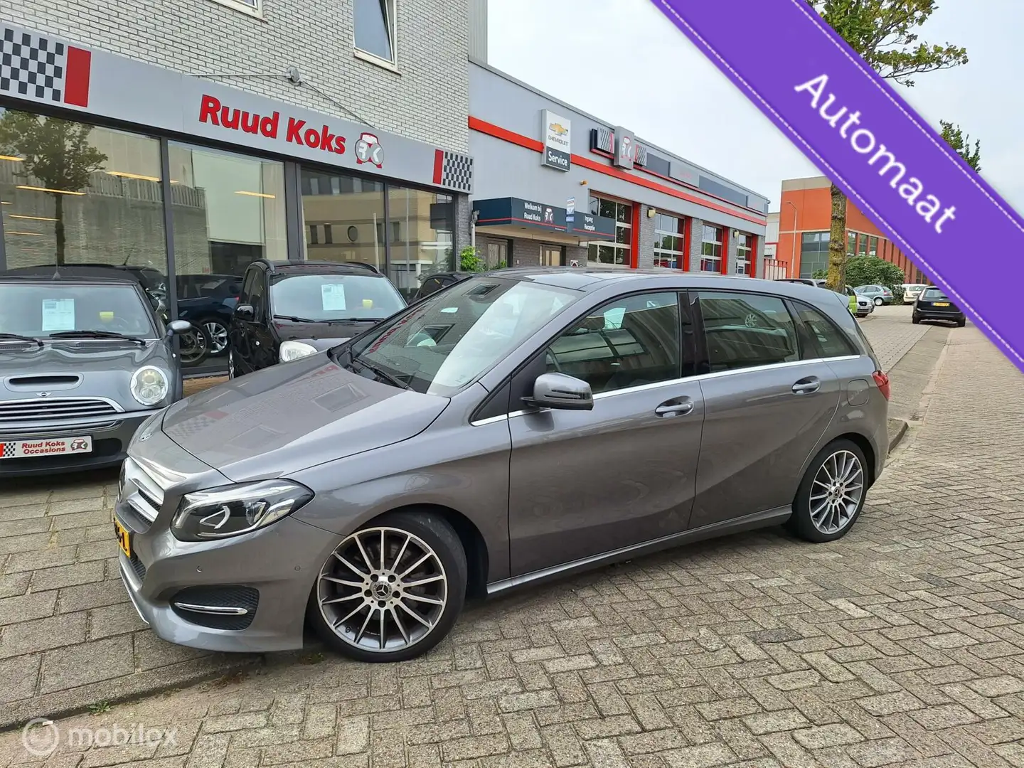 Mercedes-Benz B 250 4MATIC PRESTIGE / Panoramadak / Navigatie / Grigio - 1