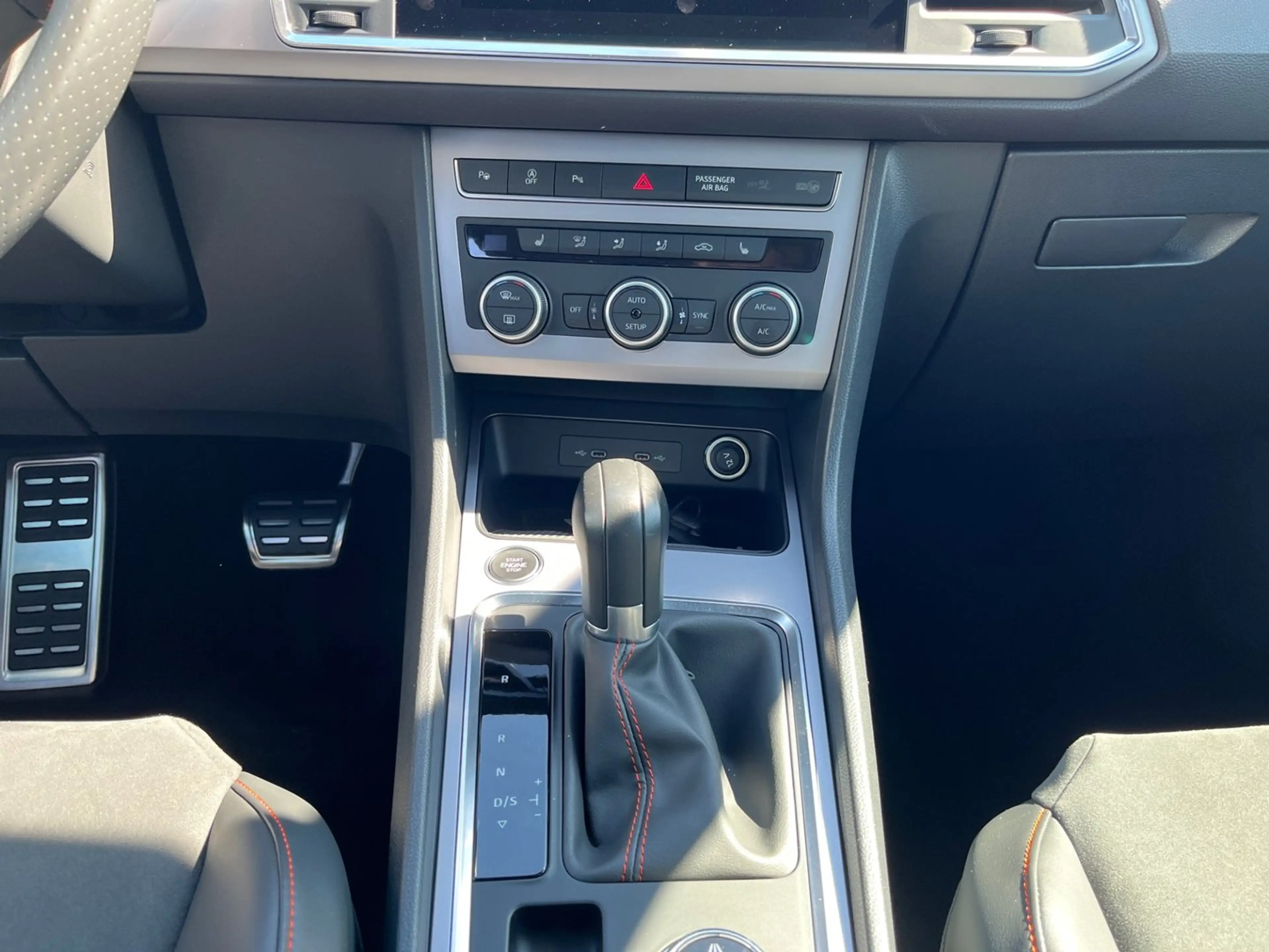 SEAT Ateca FR 2.0 TSI DSG 4Drive — photo 11